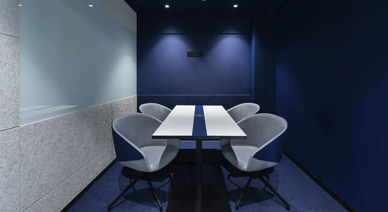 Types of conference rooms and seating